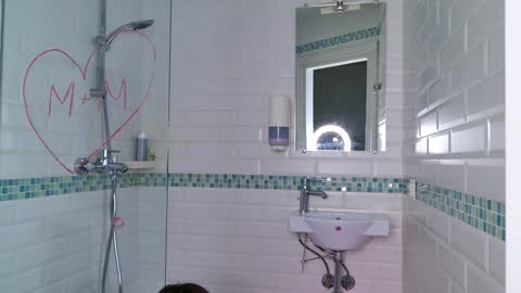 Mia online show from 12/19/24, 10:45