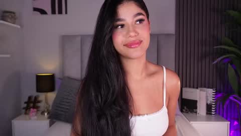 Snapshot of mia_gabbaai chatting on 04/21/26, 12:44 Mia online show from 04/21/26, 12:44