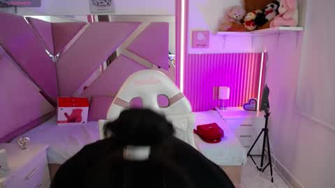 Snapshot of mia_garcia28 chatting on 11/21/25, 07:56 mia_garcia28 online show from 11/21/25, 07:56