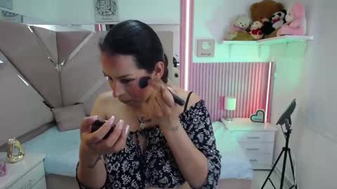 Snapshot of mia_garcia28 chatting on 11/24/25, 07:46 mia_garcia28 online show from 11/24/25, 07:46