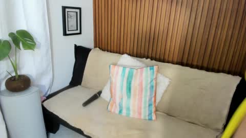 Snapshot of mia_girl00 chatting on 04/07/26, 03:40 Mia online show from 04/07/26, 03:40