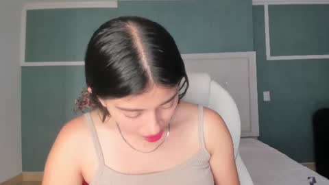 mia online show from 06/12/26, 09:03