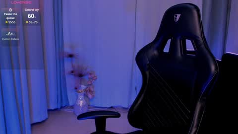 Mia online show from 01/13/25, 01:06