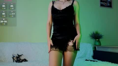 Snapshot of mia_greenwald chatting on 04/19/26, 04:39 Mia online show from 04/19/26, 04:39