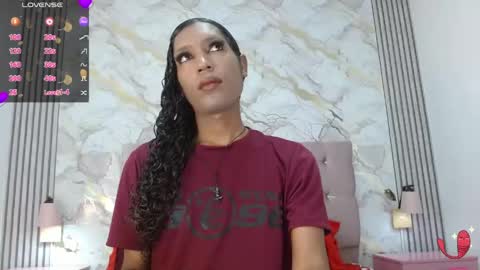 Mia Hiills online show from 06/06/26, 03:22