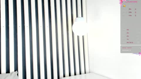 Snapshot of mia_holson chatting on 12/19/24, 02:57 I am Mia online show from 12/19/24, 02:57