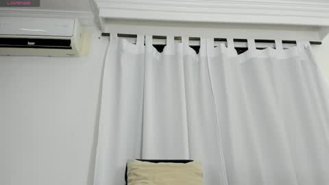 Snapshot of mia_hornny_ chatting on 05/18/26, 04:07 mia_hornny_ online show from 05/18/26, 04:07