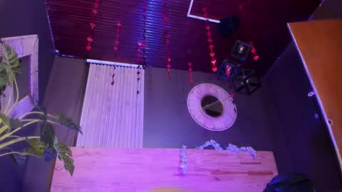 Val  online show from 12/20/25, 12:23