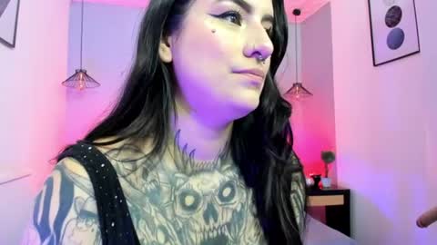 Snapshot of mia_jagger chatting on 07/17/26, 03:24 Val online show from 07/17/26, 03:24
