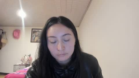 mia kaneee online show from 09/18/25, 05:48