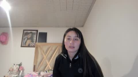 Snapshot of mia_kanee chatting on 10/29/25, 02:36 mia kaneee online show from 10/29/25, 02:36