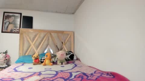 Snapshot of mia_kanee chatting on 11/11/25, 02:11 mia kaneee online show from 11/11/25, 02:11