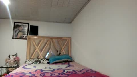 Snapshot of mia_kanee chatting on 11/23/25, 11:59 mia kaneee online show from 11/23/25, 11:59