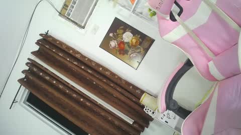 Your Pretty Petite Mia  online show from 02/08/26, 01:58