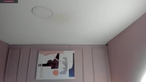 Mia online show from 10/11/25, 03:50