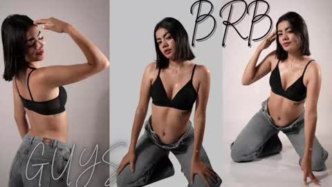 Mia online show from 10/31/25, 02:56