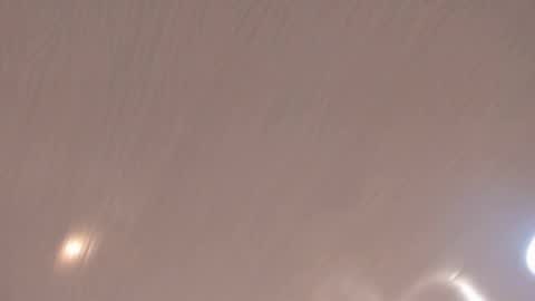 Mia online show from 11/05/25, 02:33