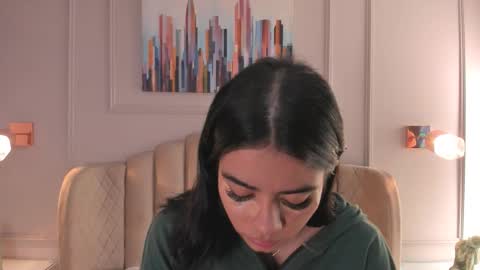 Snapshot of mia_kisses2 chatting on 12/18/25, 02:28 Mia online show from 12/18/25, 02:28