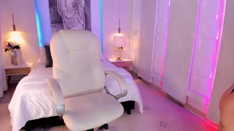 Snapshot of mia_lanee_ chatting on 06/02/26, 08:44 Mia Lane online show from 06/02/26, 08:44