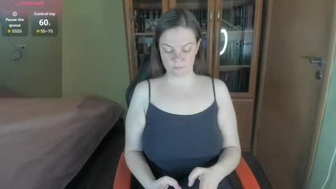 Snapshot of mia_lores chatting on 06/02/26, 12:07 mia_lores online show from 06/02/26, 12:07