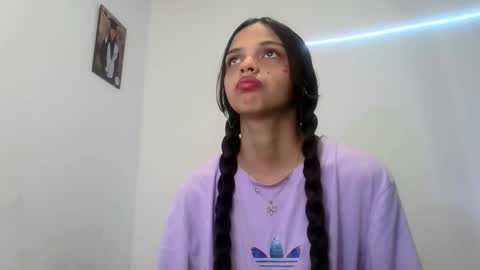 Snapshot of mia_lucy_21 chatting on 10/13/25, 07:47 mia lucy 21 online show from 10/13/25, 07:47