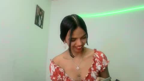 Snapshot of mia_lucy_21 chatting on 11/12/25, 07:46 mia lucy 21 online show from 11/12/25, 07:46