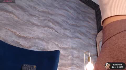 Snapshot of mia_luxor chatting on 07/09/26, 12:09 mia_luxor online show from 07/09/26, 12:09