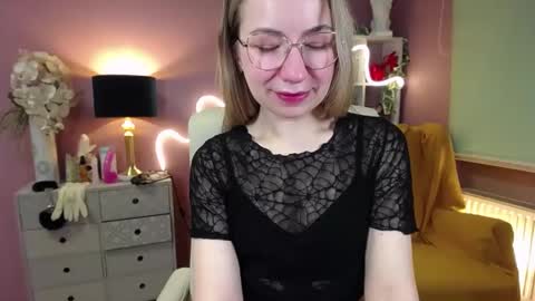 Mia online show from 12/13/24, 08:09