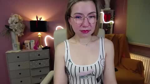 Mia online show from 12/23/24, 07:38