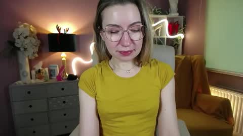 Mia online show from 12/29/24, 11:07