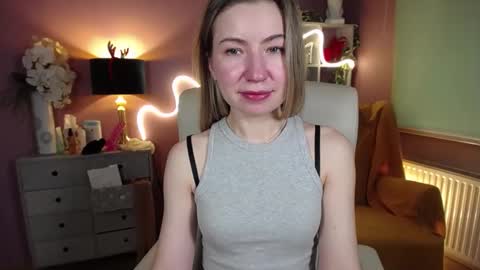 Mia online show from 01/10/25, 11:11