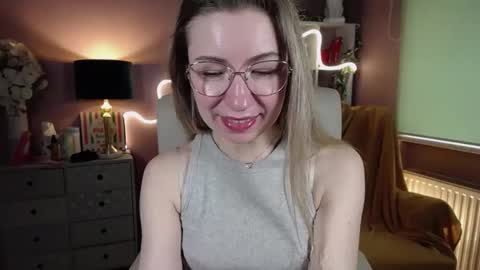 Mia online show from 02/03/25, 10:47