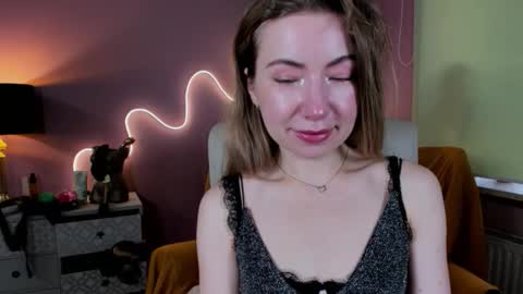 Mia online show from 09/27/25, 07:13