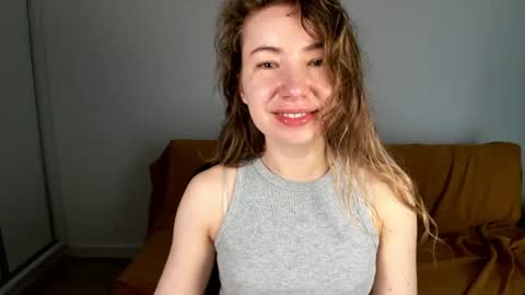 Snapshot of mia_luxx92 chatting on 06/16/26, 06:27 Mia online show from 06/16/26, 06:27