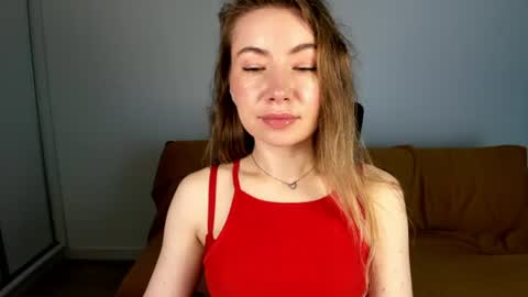 Snapshot of mia_luxx92 chatting on 06/17/26, 06:27 Mia online show from 06/17/26, 06:27