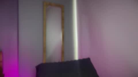 Snapshot of mia_mattel chatting on 05/15/26, 07:54 333 online show from 05/15/26, 07:54