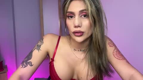 Snapshot of mia_mattel chatting on 05/23/26, 07:56 333 online show from 05/23/26, 07:56