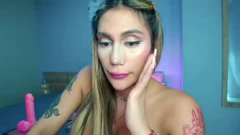 Snapshot of mia_mattel chatting on 06/11/26, 06:28 333 online show from 06/11/26, 06:28