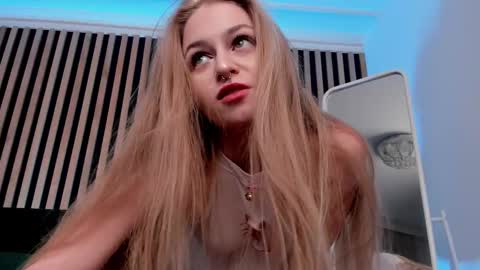 Mia here Appreciate your support online show from 02/24/25, 06:47