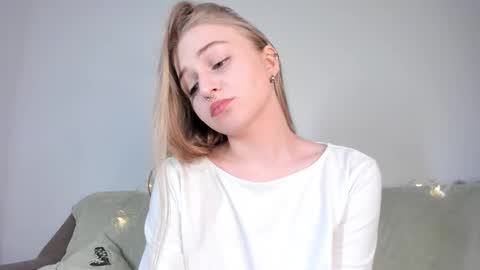 Mia here Appreciate your support online show from 03/09/26, 04:22