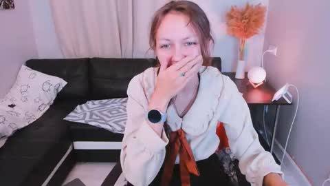 Snapshot of mia_meowxkiss chatting on 09/23/25, 04:32 mia_meowxkiss online show from 09/23/25, 04:32