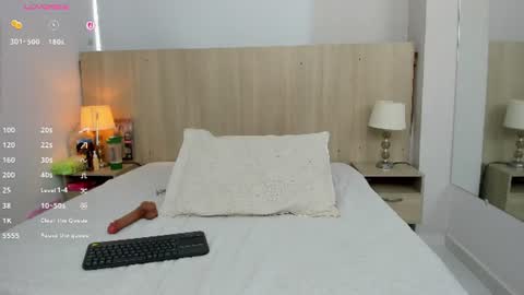Mia Mercier online show from 06/18/26, 11:36