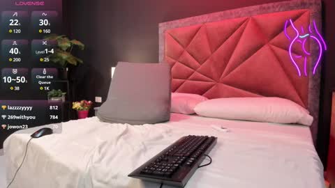 Snapshot of mia_milff chatting on 02/09/25, 11:46 MIA online show from 02/09/25, 11:46