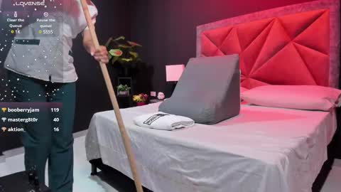 Snapshot of mia_milff chatting on 02/19/25, 01:51 MIA online show from 02/19/25, 01:51