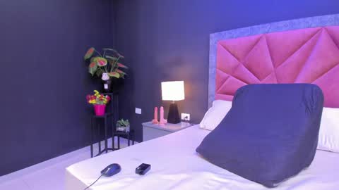 Snapshot of mia_milff chatting on 05/10/26, 06:13 MIA online show from 05/10/26, 06:13