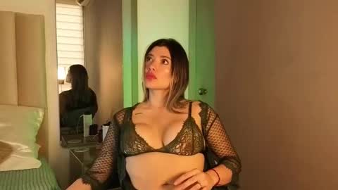 Snapshot of mia_monroe_888 chatting on 11/10/25, 09:58 Mia Monroe online show from 11/10/25, 09:58