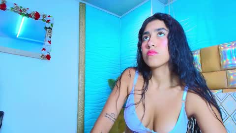 mia montess online show from 12/20/25, 12:56