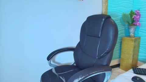 mia montess online show from 01/16/26, 06:23