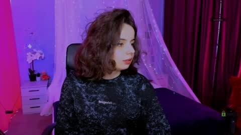 Snapshot of mia_mooon_ chatting on 05/11/26, 08:42 mia_mooon_ online show from 05/11/26, 08:42
