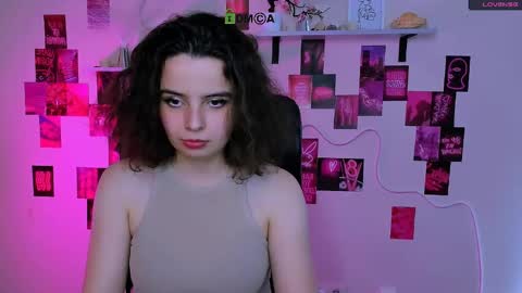 Snapshot of mia_mooon_ chatting on 05/17/26, 09:17 mia_mooon_ online show from 05/17/26, 09:17